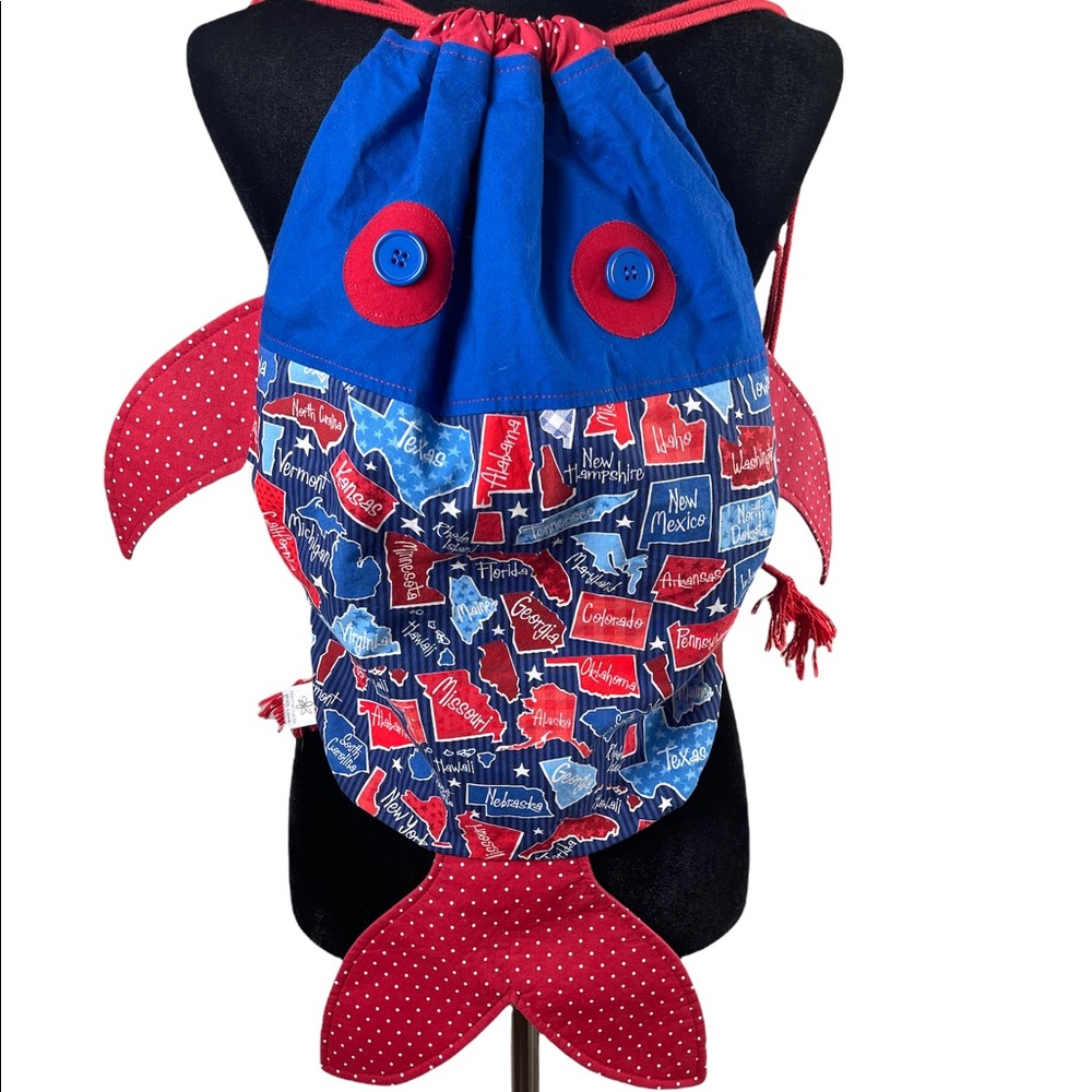 Handmade State printed fabric Fish Shaped Drawstrings Backpack - Picture 5 of 7